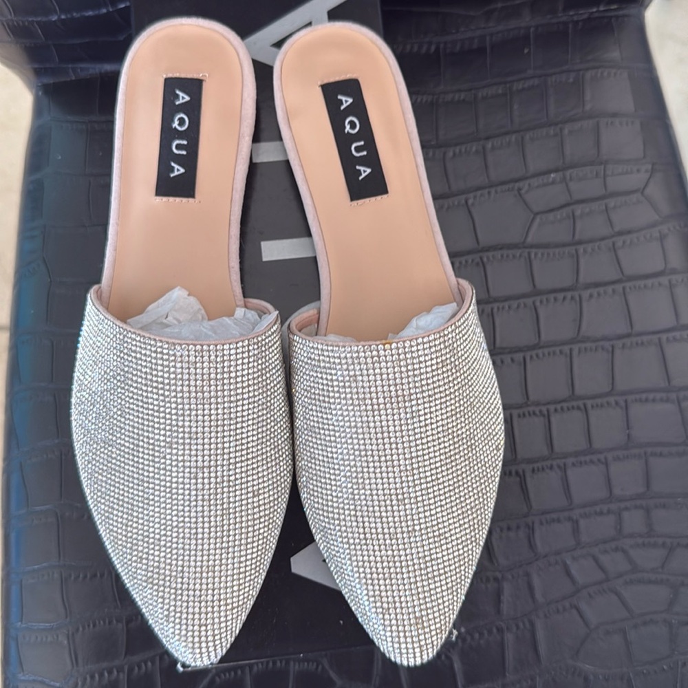 NWT Aqua mules